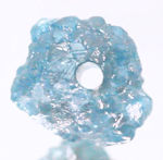 Blaue Rohdiamanten, gebohrt