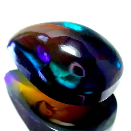 Opal mit 2.43 Ct, AAA Grade