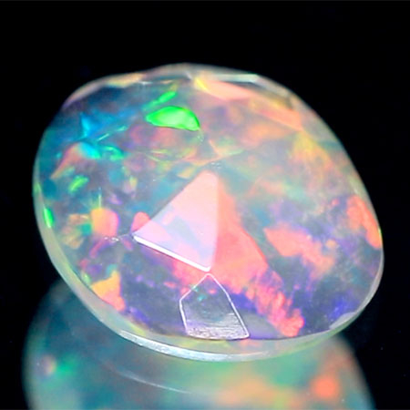 Opal im Rosenschliff mit 0.59 Ct