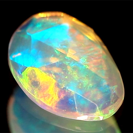 Opal im Rosenschliff mit 0.76 Ct