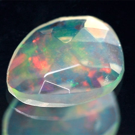 Opal im Rosenschliff mit 0.79 Ct