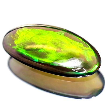 Schwarzer Opal mit 0.99 Ct, AAA Grade