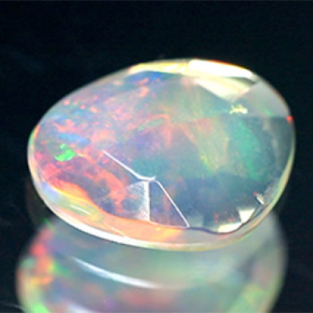 Opal im Rosenschliff mit 1.06 Ct