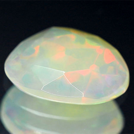 Welo-Opal im Rosenschliff mit 1.15 Ct