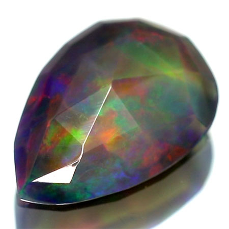 Schwarzer Welo-Opal im Rosenschliff mit 1.40 Ct