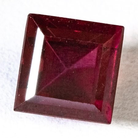 Rhodolit mit 1.41 Ct