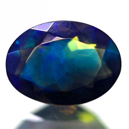 Schwarzer Opal mit 1.54 Ct - facettiert