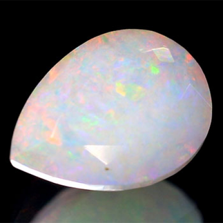 Facettierter Welo-Opal mit 3.13 Ct