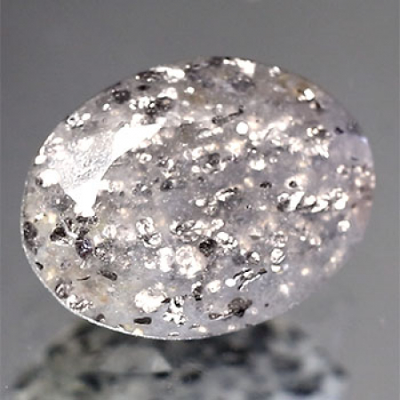 Schwarzer Aventurin Quarz mit 5.97 Ct