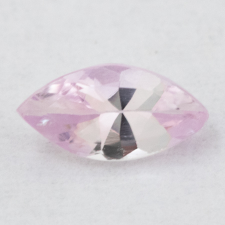 Pink Tansanit mit 6x3 mm