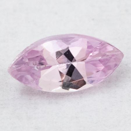 Pink Tansanit mit 6x3 mm