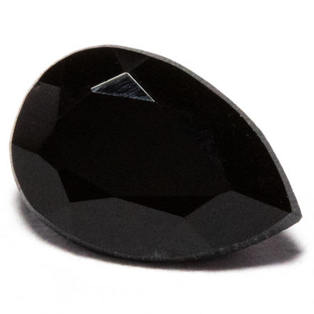 Onyx mit 6 x 4 mm im Tropfenschliff