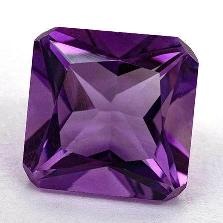 Amethyst mit ca. 8.0 x 8.0 x 5.0 mm