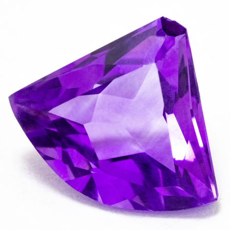 Amethyst mit 4.27 Ct, leicht beschädigt