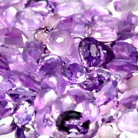 105.38 Ct Amethyste, teilgeschliffen