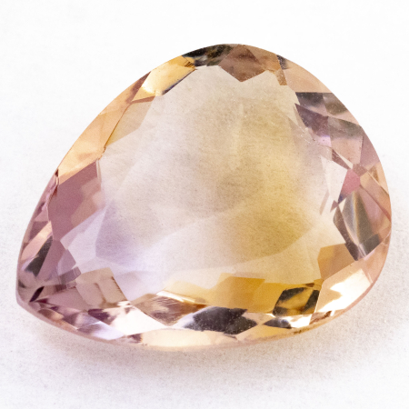 Ametrin mit 7.90 Ct, sehr leicht beschädigt