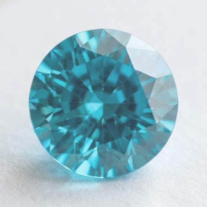 Neonblauer Apatit mit 1.28 Ct