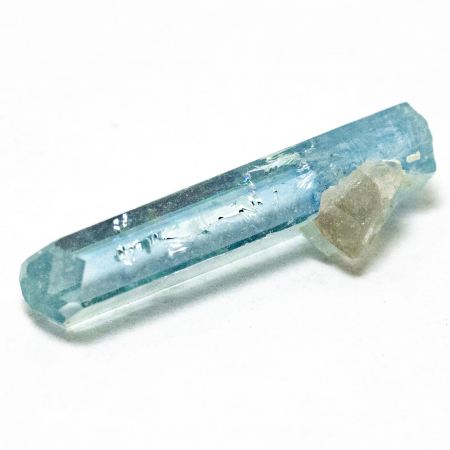 Santa Maria farbener Aquamarin-Kristall mit 1.72 Ct