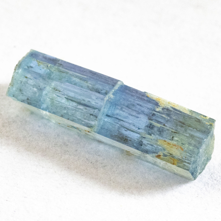 Santa Maria farbener Aquamarin-Kristall mit 1.93 Ct