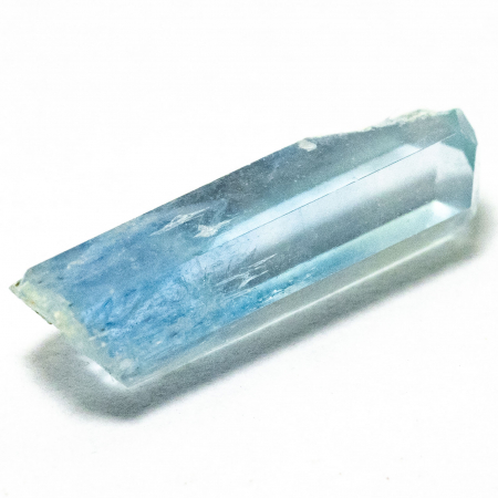 Santa Maria farbener Aquamarin-Kristall mit 2.27 Ct