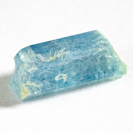 Santa Maria farbener Aquamarin-Kristall mit 2.34 Ct