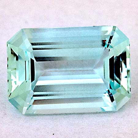 Aquamarin mit 12.60 Ct, unbehandelt