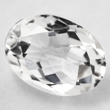 Bergkristall mit 13.68 Ct, Checkerboard-Schliff