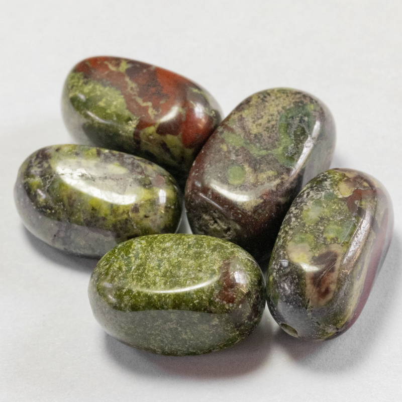 5 Jaspis Perlen mit 12 x 7mm