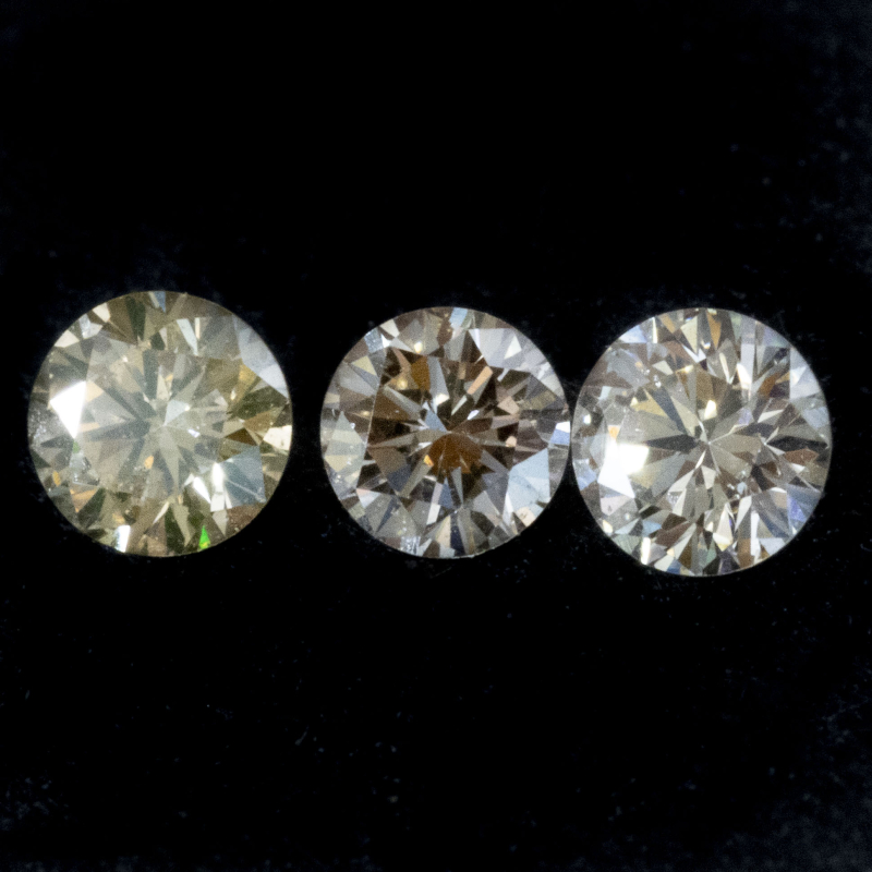 3 fluoreszierende Brillanten 0.12 Ct, VVS-IF, EX/EX/EX