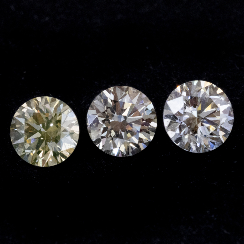 3 fluoreszierende Brillanten 0.32 Ct, VVS-IF, EX/EX/EX