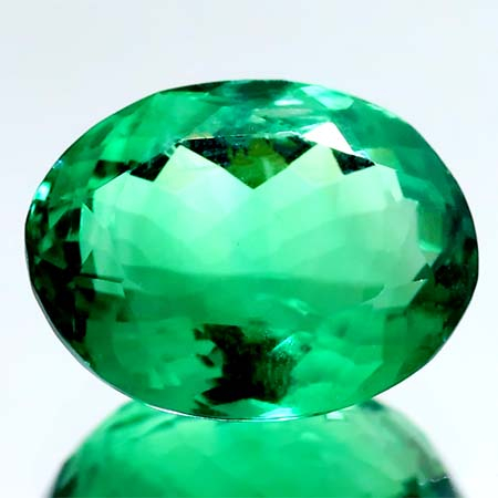 Fluorit mit 14.73 Ct, facettiert, AAA Grade