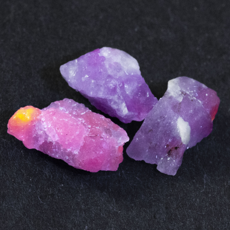3 Hackmanit Kristalle 4.34 Ct, Premium Fluoreszenz