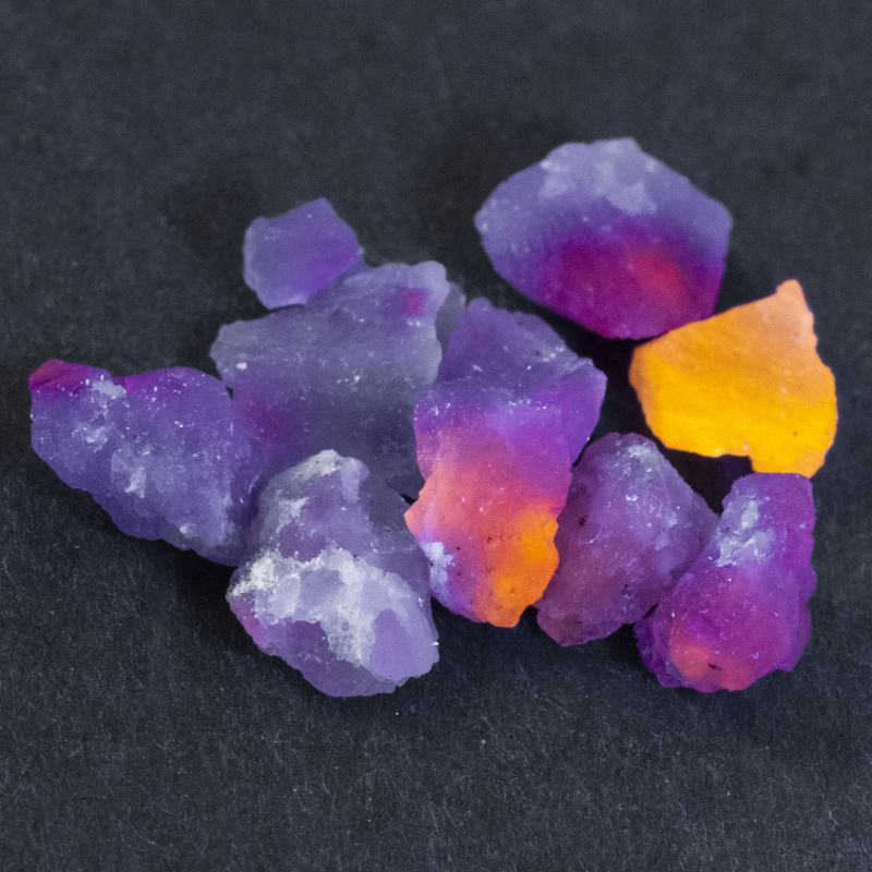 9 Hackmanit Kristalle 5.06 Ct, Premium Fluoreszenz