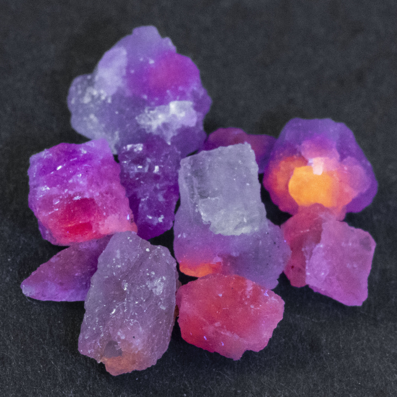 10 Hackmanit Kristalle 5.07 Ct, Premium Fluoreszenz