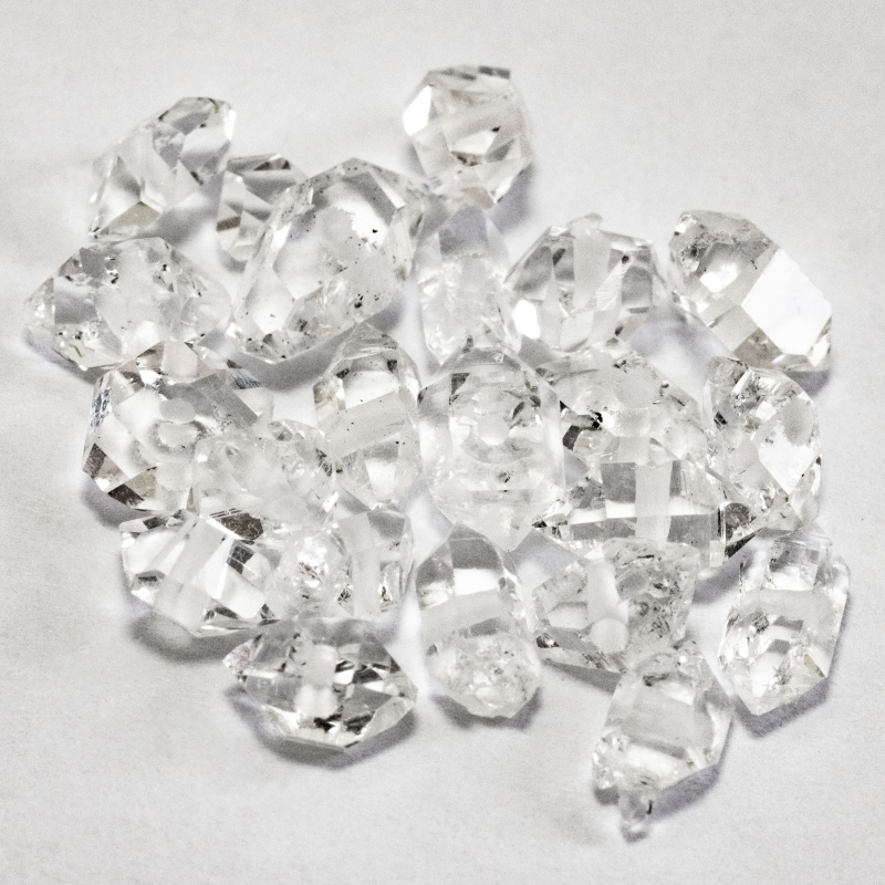 10 Ct Herkimer "Diamanten" mit ca. 5 - 10mm, ca. 20 Stück aus dem Himalaya, gebohrt