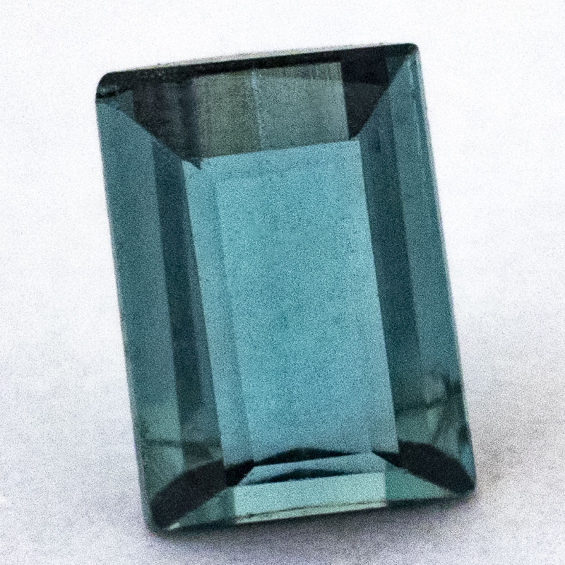 Indigolith mit 0.37 Ct