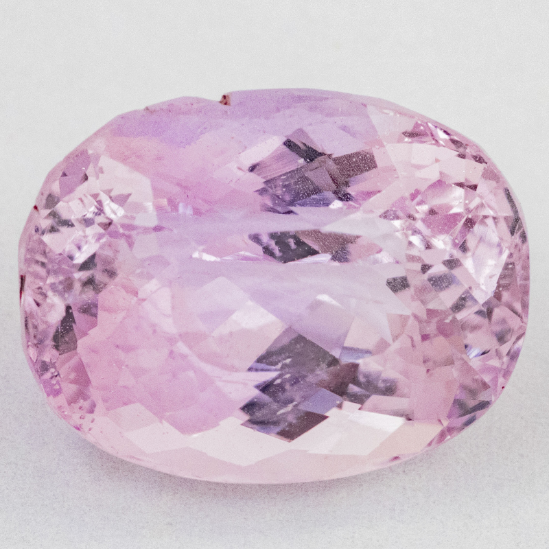 Kunzit mit 11.59 Ct, leicht beschädigt