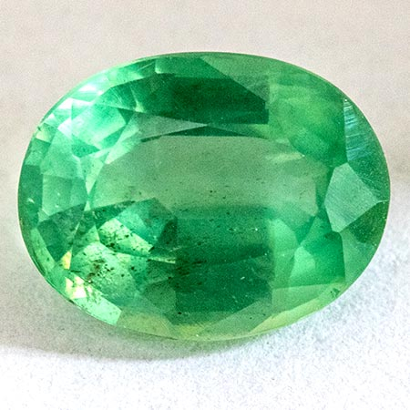 Grüner  Kyanit 2.31 Ct, unbehandelt