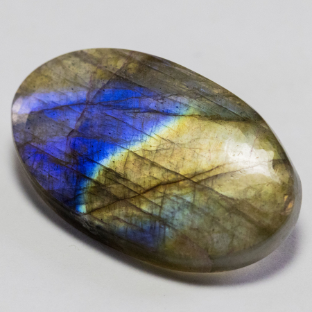 Labradorit mit 26.96 Ct