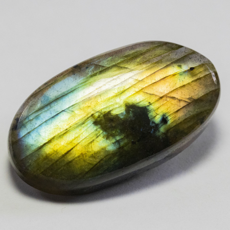 Labradorit mit 32.55 Ct