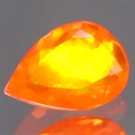 Afrikanischer Welo Feueropal mit 0.78 Ct