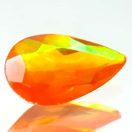 Afrikanischer Welo Feueropal mit 0.88 Ct