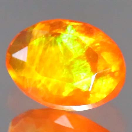 Afrikanischer Welo Feueropal mit 0.89 Ct