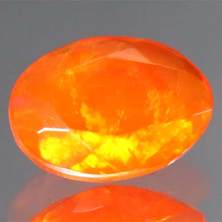 Afrikanischer Welo Feueropal mit 1.30 Ct