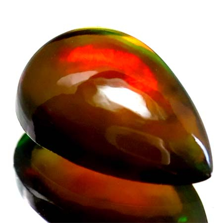 Schwarzer Opal mit 1.36 Ct