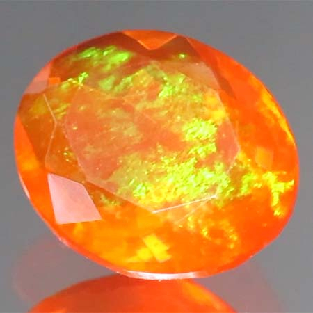 Afrikanischer Welo Feueropal mit 1.41 Ct