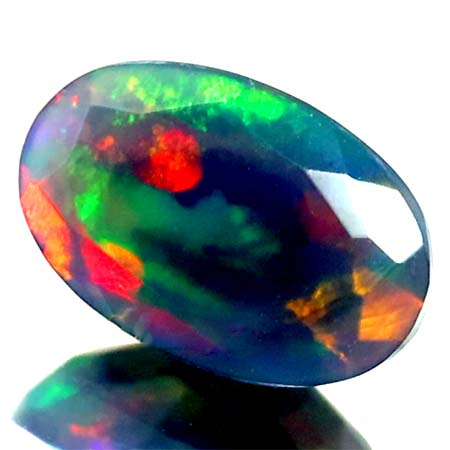 Schwarzer Opal mit 1.42 Ct - facettiert, AAA Qualität