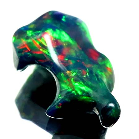 Schwarzer Opal-Kristall 1.44 Ct, AAA Grade, poliert