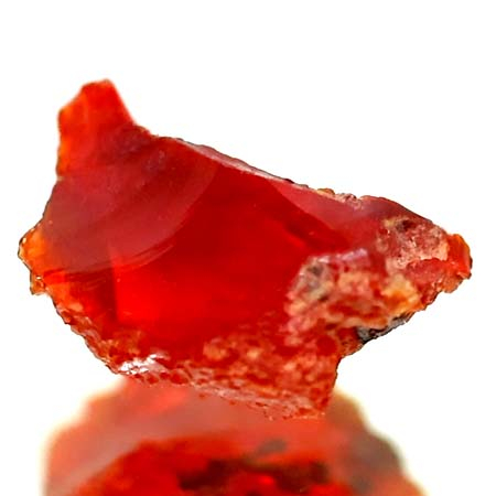 Mexikanischer Feueropal Kristall mit 1.64 Ct