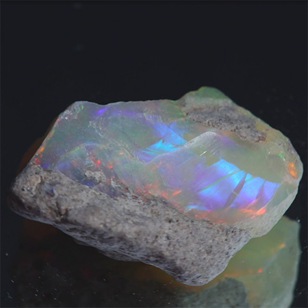 Opalkristall mit 10.00 Ct